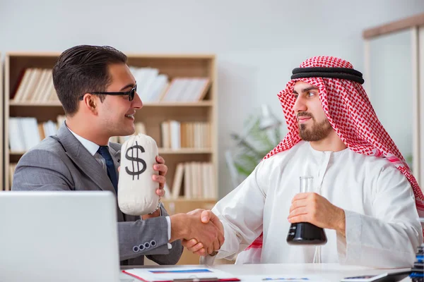 Diverse affärsidé med arabisk affärsman — Stockfoto