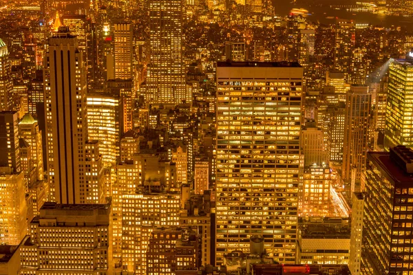 Night view of New York Manhattan during sunset — Stock Photo, Image