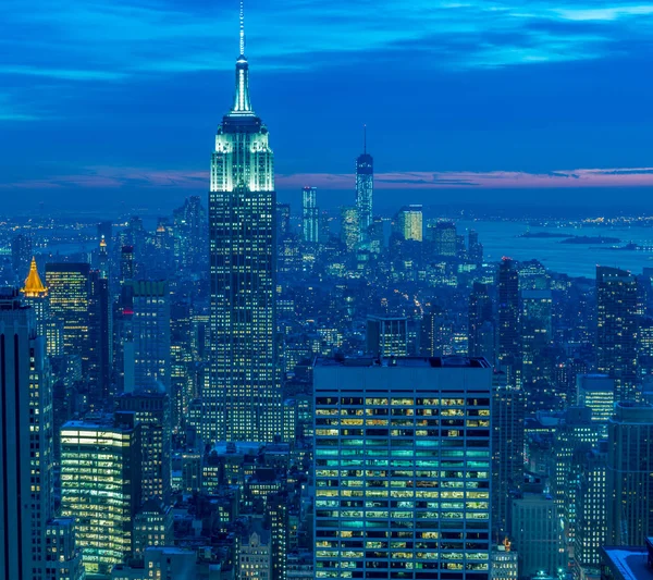 Uitzicht op New York Manhattan tijdens zonsondergang — Stockfoto