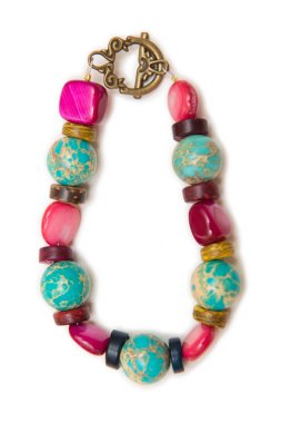 Whtie arka plan üzerinde izole zarif mücevherler