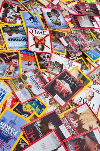 New York - MARCH 7, 2017: US magazines on March 7 in New York, U — Stock Photo, Image