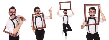 Beyaz izole kare olan genç adam