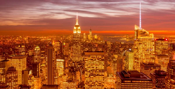 Uitzicht op New York Manhattan tijdens zonsondergang — Stockfoto