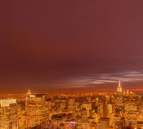 View of New York Manhattan during sunset hours — Stock Photo, Image