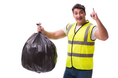 Çöp torbası olan adam beyazda izole edilmiş.