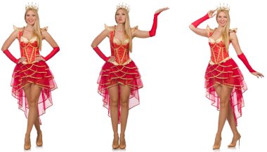 Kırmızı elbiseli kadın beyaz giyindi.