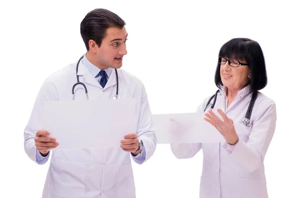 Dois médicos isolados no fundo branco — Fotografia de Stock