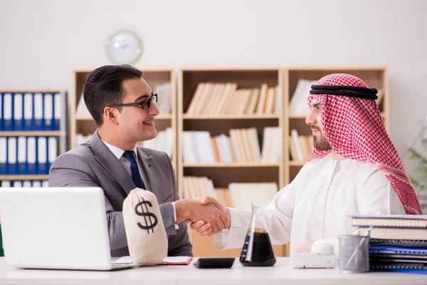 Diverse affärsidé med arabisk affärsman — Stockfoto
