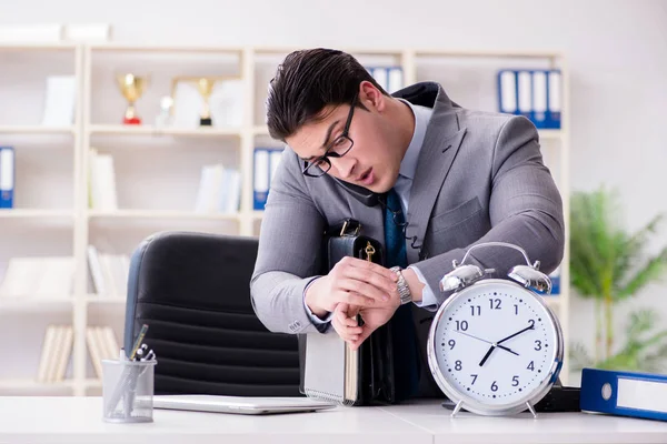 Businessman rushing in the office — Stock Photo, Image