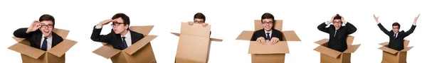 Grappige man met dozen geïsoleerd op wit — Stockfoto
