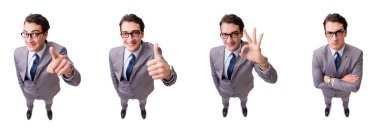 Komik işadamı beyaz izole sanal düğmelere basarak