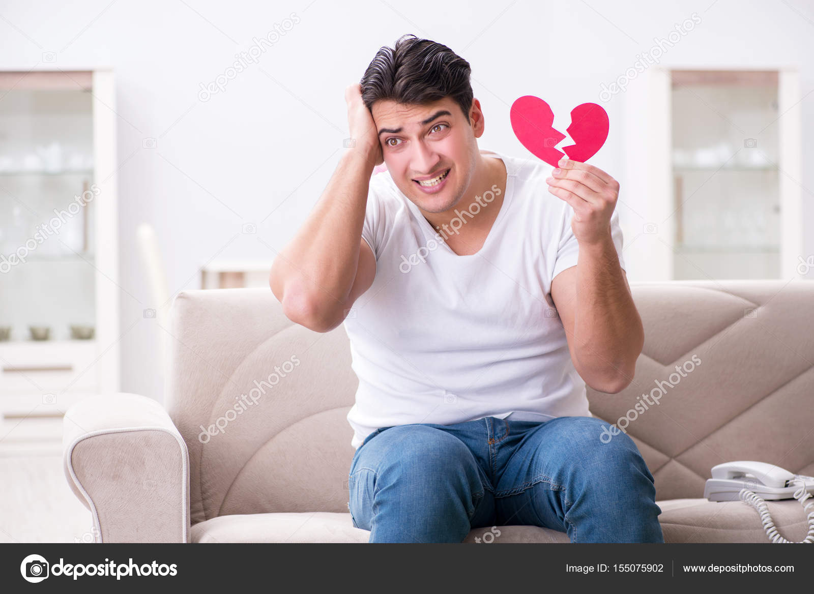Jeune Homme Au Triste Concept De Saint Valentin Image Libre De Droit Par Elnur C Jeune Homme Au Triste Concept De Saint Valentin Image Libre De Droit Par Elnur C