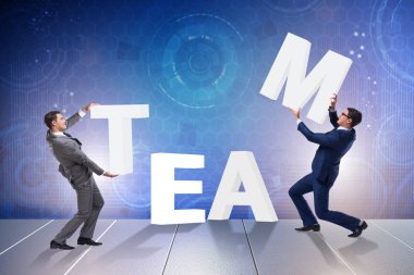 Ekip çalışması kavramı mektup koyarak işadamı ile