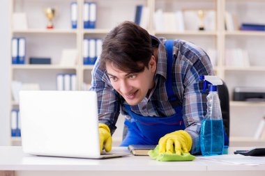 Kişisel verileri çalan daha temiz kapaklı bir bilgisayar korsanı