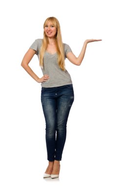 Beyaz arka planda izole edilmiş güzel bir kadın modeli.