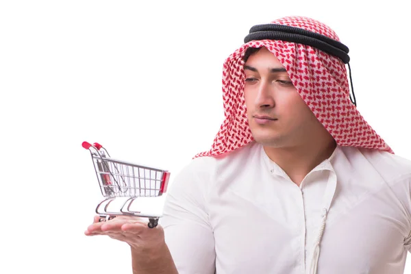 Arabische man met winkelwagen geïsoleerd op wit — Stockfoto