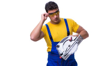 Daire üzerinde beyaz izole testere ile tulum giyen marangoz