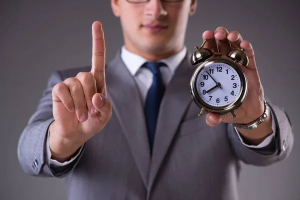 时间管理概念方面的商人 — 图库照片