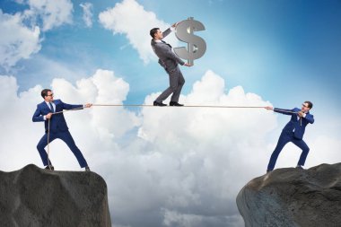 İş adamı sıkı bir ipte yürüyor