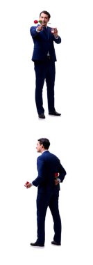 Evlilik teklifi yapan bir adamın romantik konsepti.