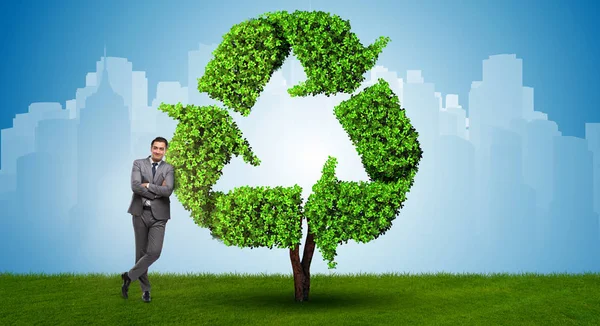 Przedsiębiorca zajmujący się recyklingiem koncepcji zrównoważonego biznesu — Zdjęcie stockowe