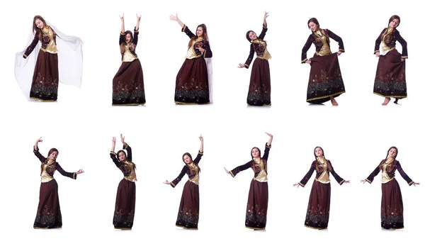 年轻的女士跳传统阿泽里舞蹈 — 图库照片