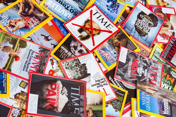 New York - MARCH 7, 2017: US magazines on March 7 in New York, U — Stock Photo, Image