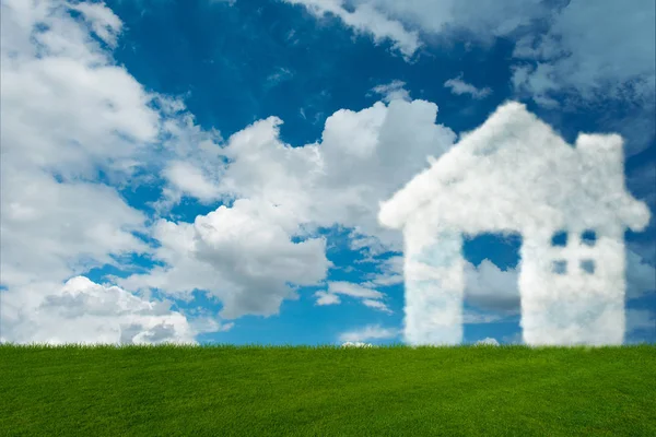 Gökteki ev bulutlardan yapılmıştır - 3D görüntüleme — Stok fotoğraf