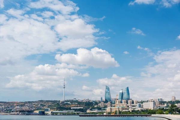 Vista do dia da arquitetura do Azerbaijão Baku — Fotografia de Stock