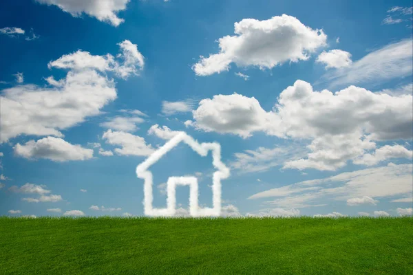 Casa no céu feita de nuvens - renderização 3d Imagem De Stock