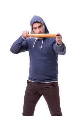 Beyazda beysbol sopası olan genç bir holigan.