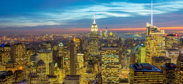 Blick auf New York Manhattan bei Sonnenuntergang — Stockfoto