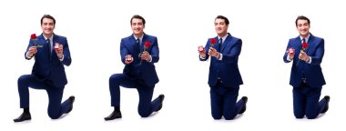 Evlilik teklifi yapan bir adamın romantik konsepti.