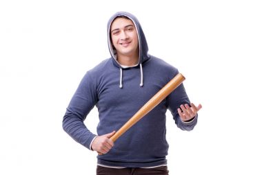 Beyazda beysbol sopası olan genç bir holigan.