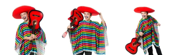 Grappige jonge mexican met gitaar geïsoleerd op wit — Stockfoto