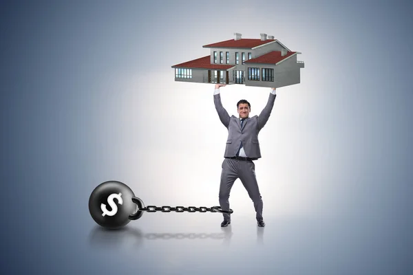 Empresario en concepto de financiación de deuda hipotecaria — Foto de Stock