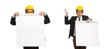 Beyaz üzerine çizimler yapan komik bir mimar.