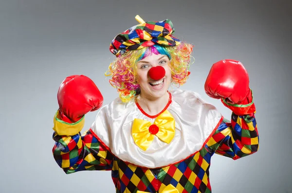 Clown divertente in concetto comico — Foto Stock