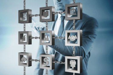 Engelleme zinciri kripto para birimi kavramında iş adamı