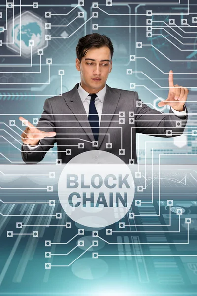 Zakenman in blockchain cryptogeld concept — Stockfoto