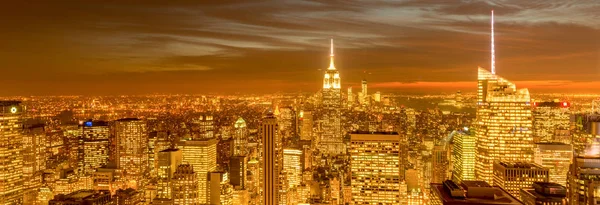 Uitzicht op New York Manhattan tijdens zonsondergang — Stockfoto