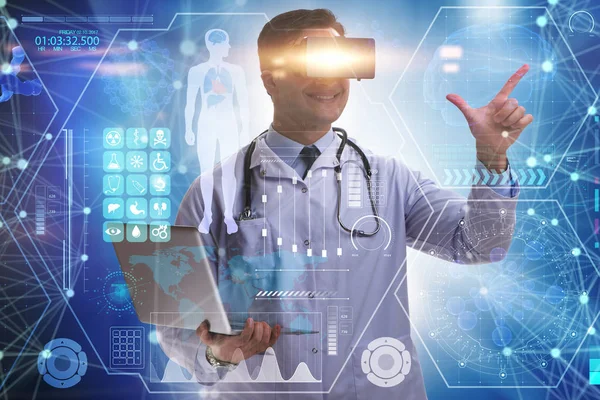 Telemedicine concept with doctor wearing VR glasses — Stock Photo, Image