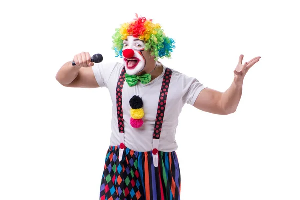 Lustiger Clown mit Mikrofon singt Karaoke isoliert auf Weiß — Stockfoto