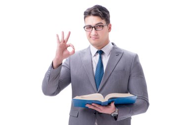 Beyaz arka planda izole edilmiş bir kitap okuyan işadamı öğrencisi