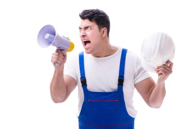 Tamirci megafon ile ve bir kazma axe beyaz arka plan üzerinde ben