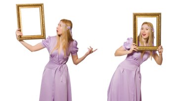 Beyaz çerçeveli bir kadın.