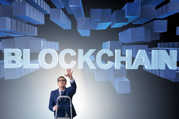 Empresário no conceito criptomoeda blockchain — Fotografia de Stock