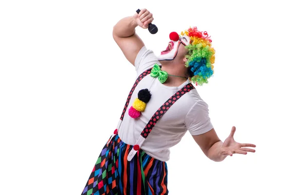 Lustiger Clown mit Mikrofon singt Karaoke isoliert auf Weiß — Stockfoto