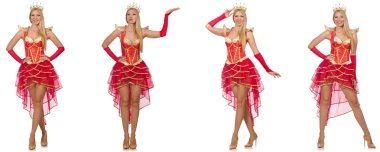 Kırmızı elbiseli kadın beyaz giyindi.