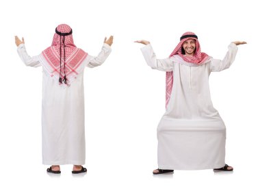 Arap adam beyaz arka plan üzerinde izole